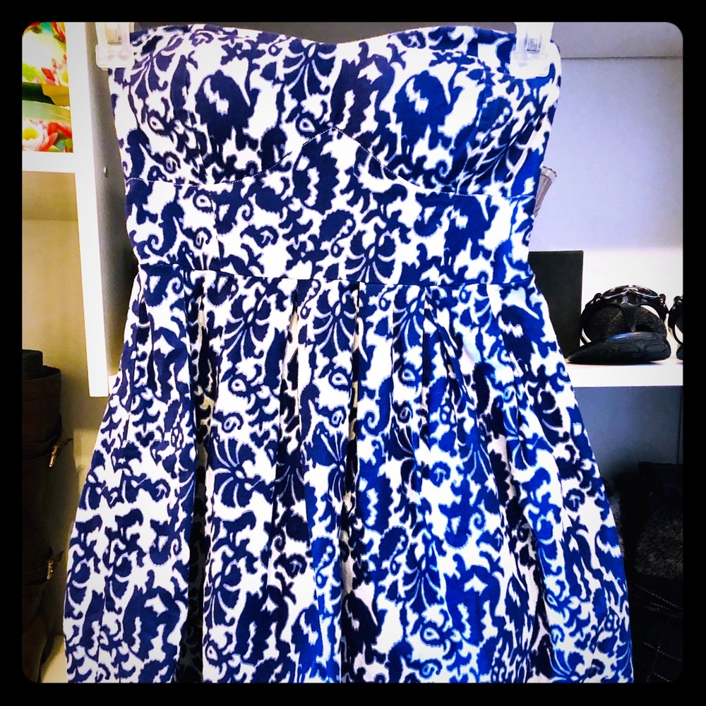 Strapless dress